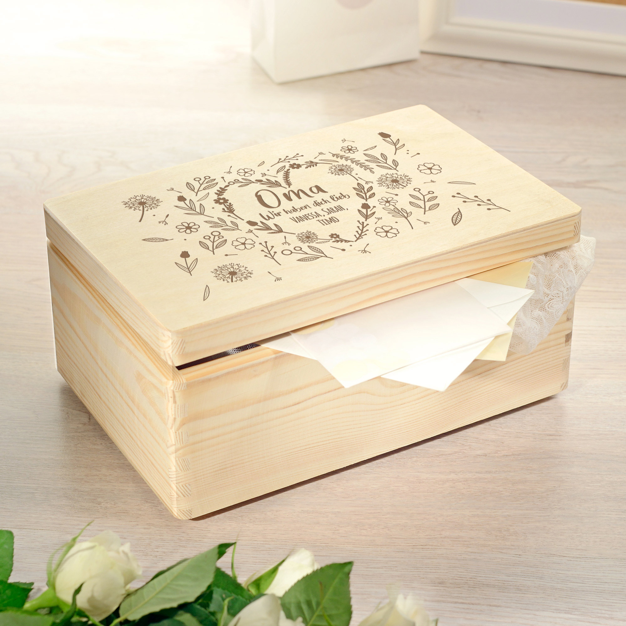 Personalisierte Erinnerungsbox - Blumenherz für Oma