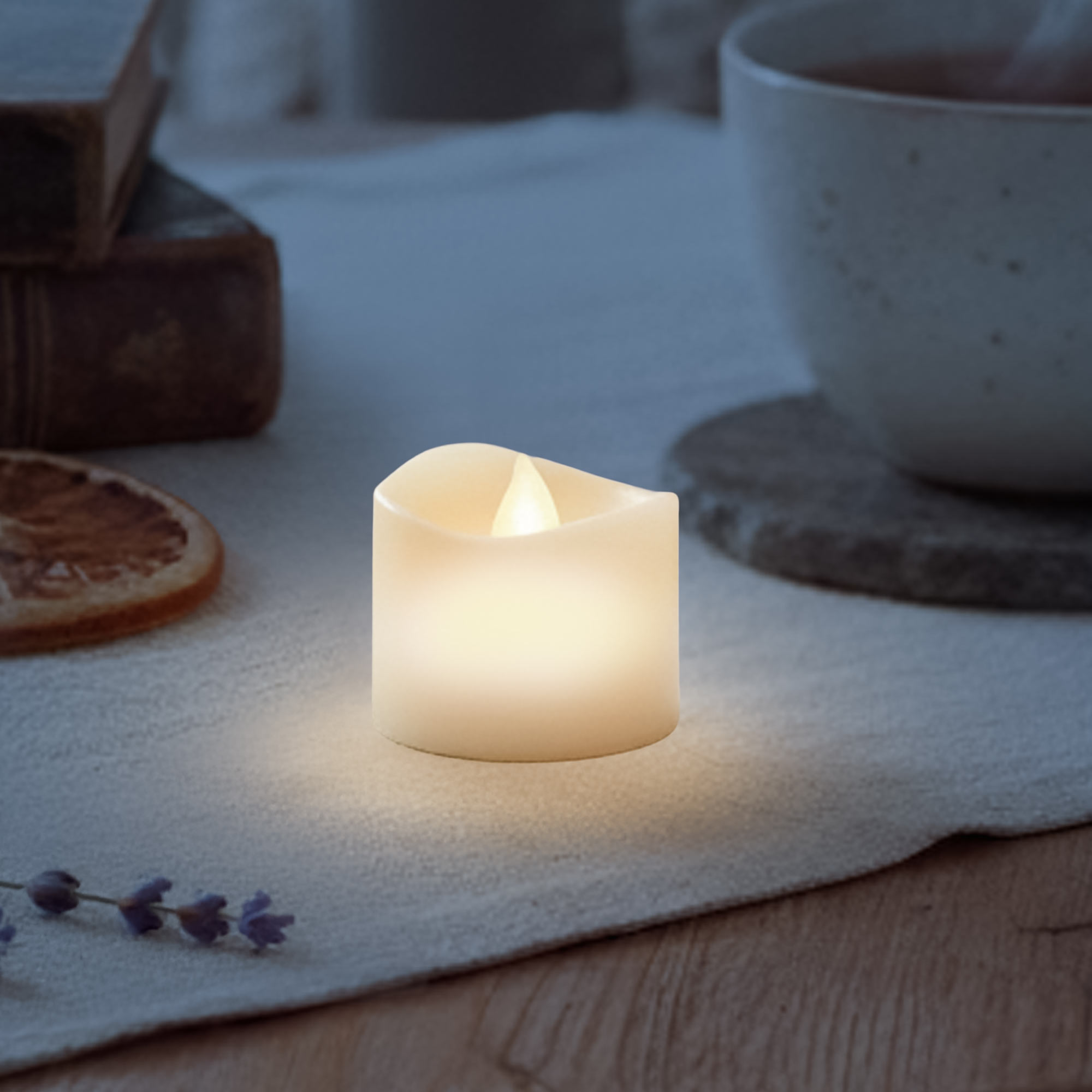 LED Teelicht mit Timer - warmweißes flackerndes Kerzenlicht LED Teelicht mit Timer - warmweißes flackerndes Kerzenlicht