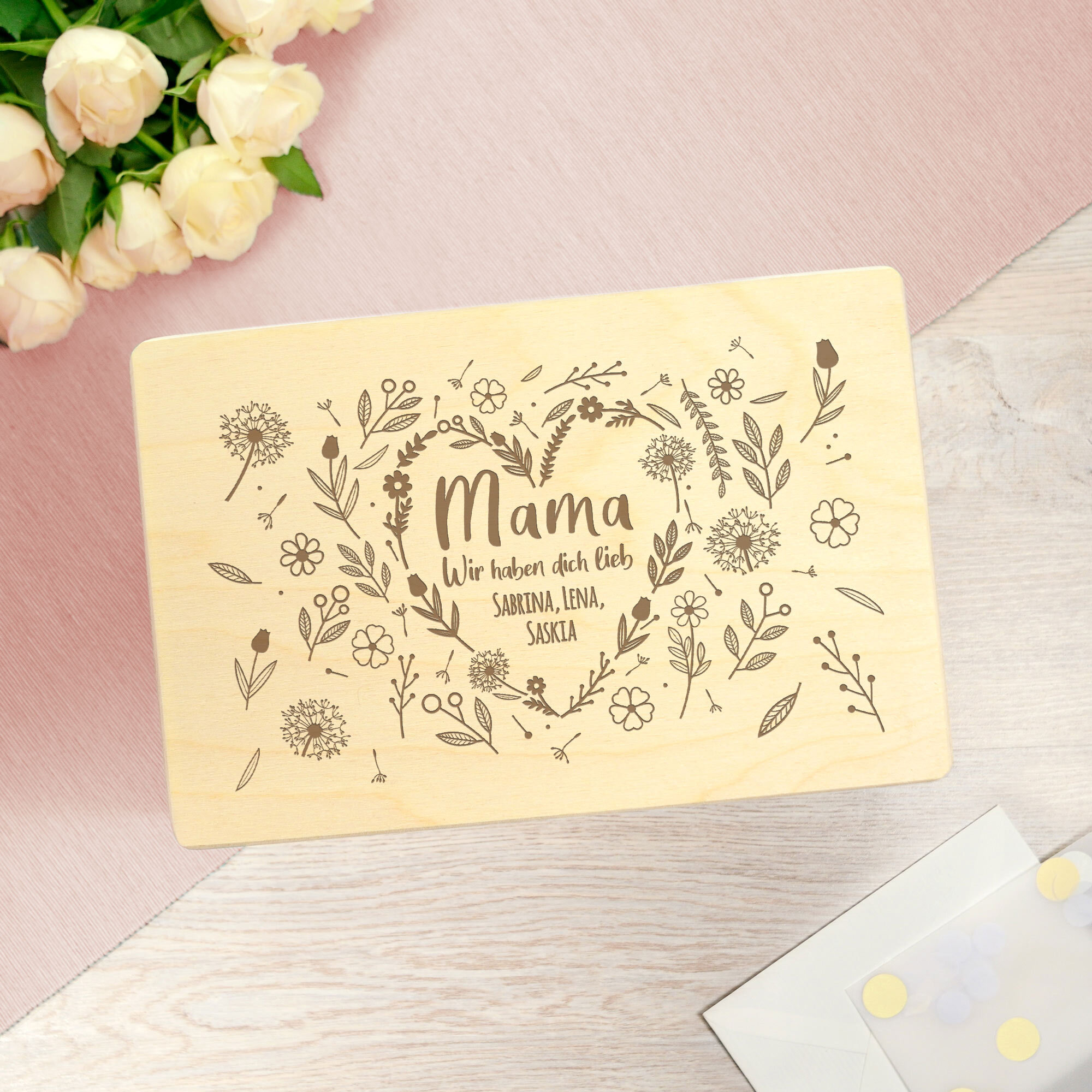 Personalisierte Erinnerungsbox - Blumenherz für Mama