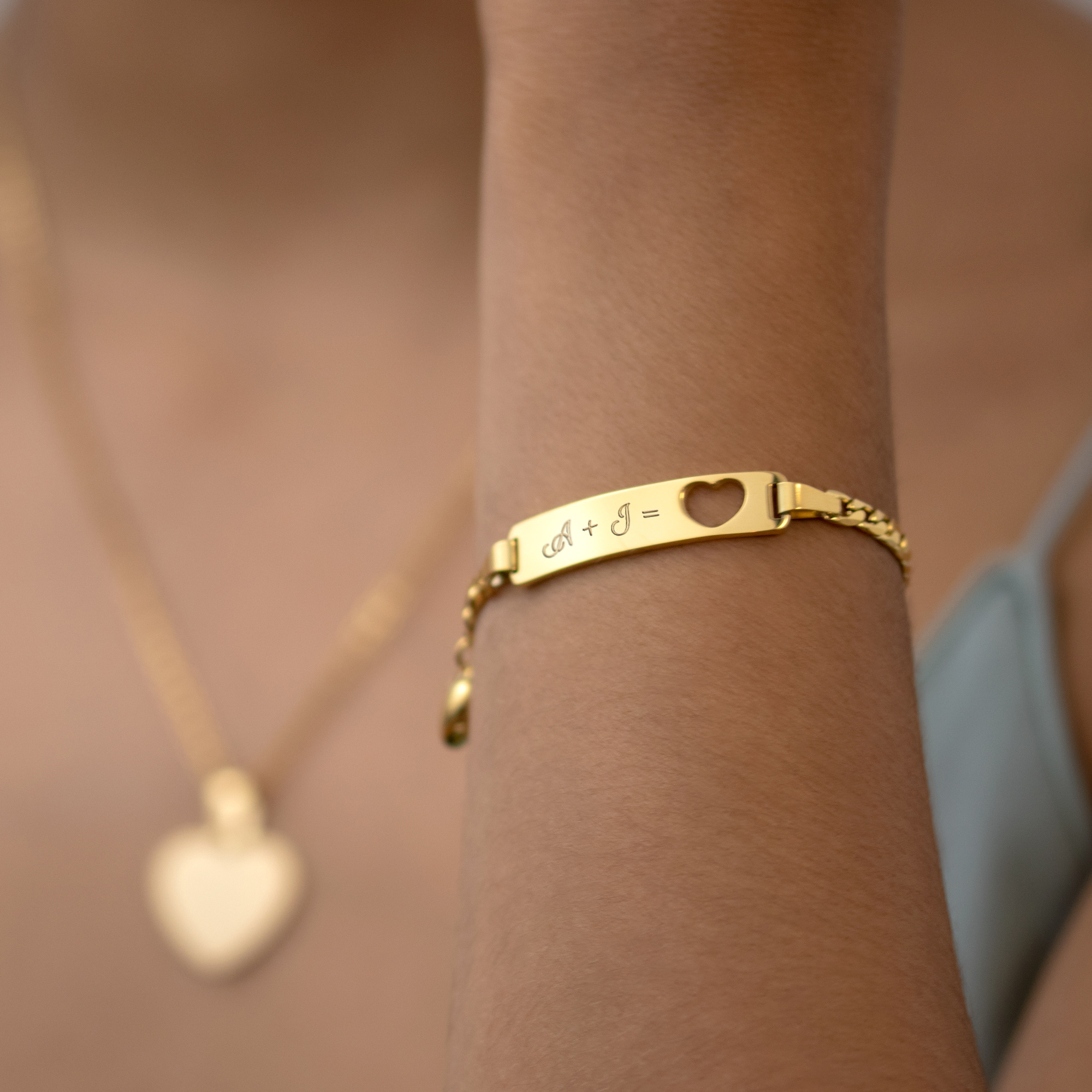 Armband mit Gravur - Initialen Herz - Gold - Personalisiert
