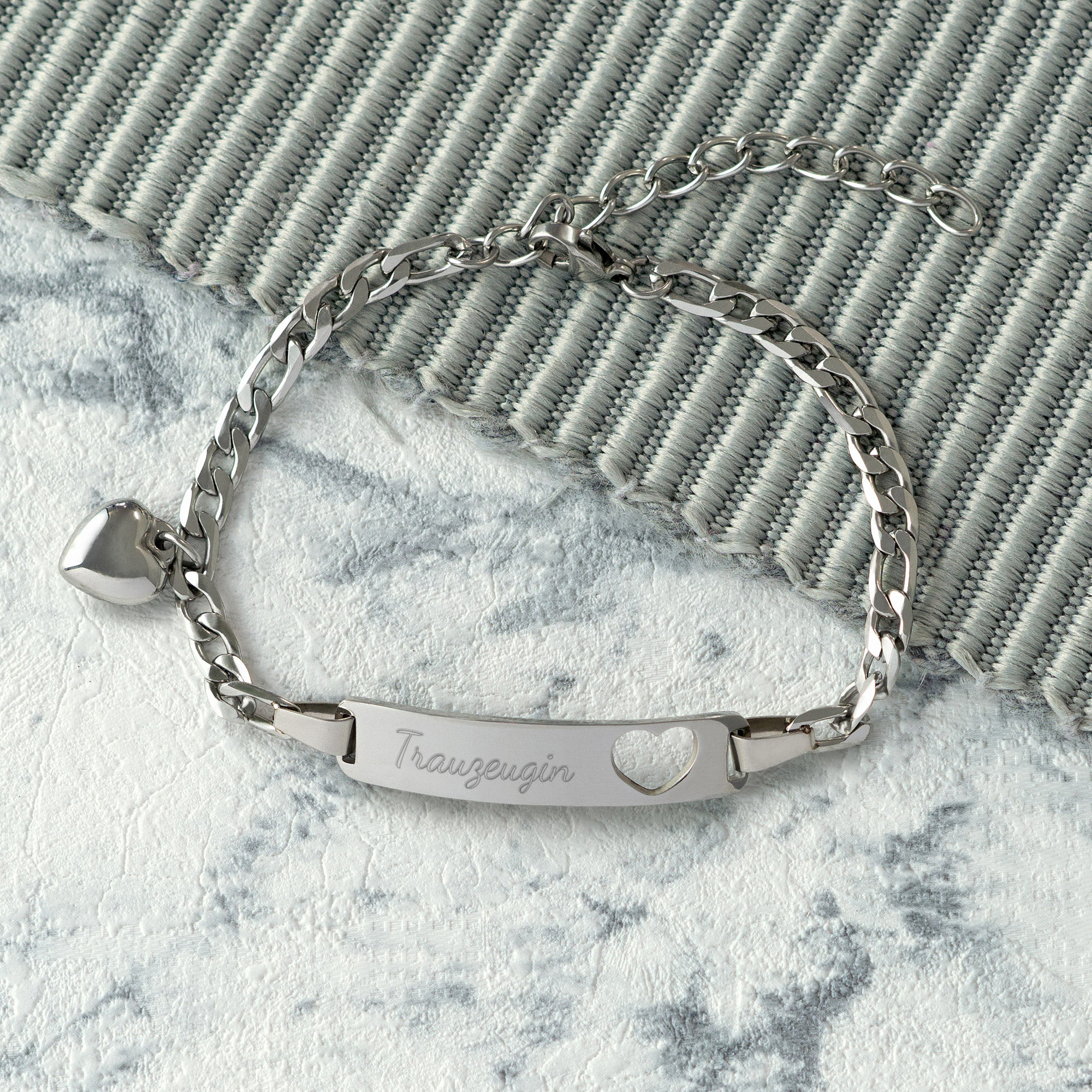 Armband Herzstanze in Silber mit Trauzeugin Gravur